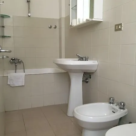 Pozzi 3* Сестри-Леванте