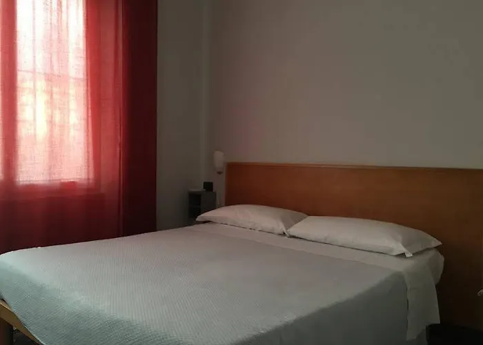 Pozzi ゲストハウス 3*